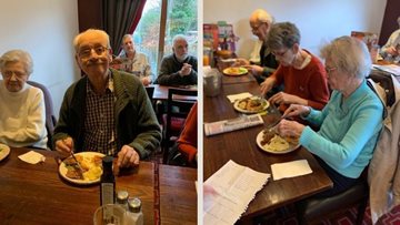 Maple Court Residents delight at lunch outing